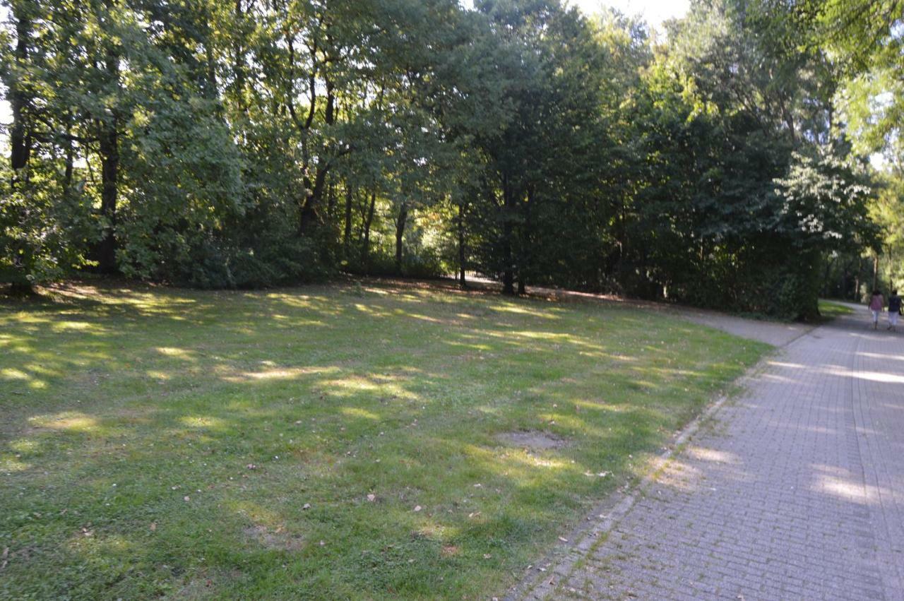 Apartment Meerfeld ドゥイスブルグ エクステリア 写真